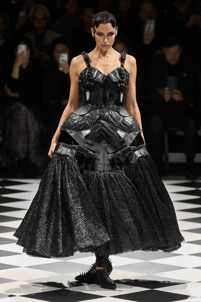 Look 1